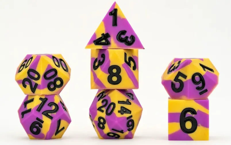 Fanroll Gaymers Pride - Sharp Edge Silicone Rubber Dice Set: Intersex Pride Flag