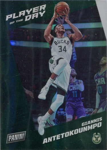 Panini Player of the Day 2021-22 Rainbow Parallel Base Card 29 G. Antetokounmpo
