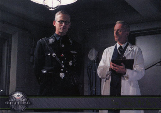 Marvel Agents of SHIELD Season 2 Base 25 Gold Parallel Chase Card #045/100