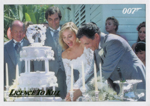 James Bond 007 Classics License To Kill 8 Gold Parallel Chase Card #029/150