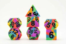 Fanroll Gaymers Pride - Sharp Edge Silicone Rubber Dice Set: Rainbow Pride Flag