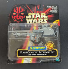 Star Wars Episode 1 Electronic Flash Cannon Accessory Set