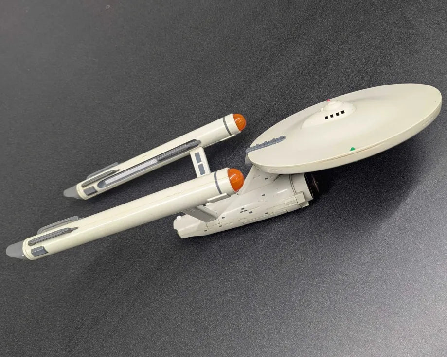 1995 Playmates Star Trek USS Enterprise NCC-1701 (Used)