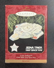 1997 Hallmark Keepsake Ornament Star Trek U.S.S. Defiant (Used)