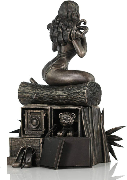 Dynamite Terry Dodson Bettie Page Limited Edition Bronze Statue
