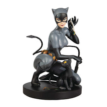 DC Designer Series Catwoman Stanley Artgerm Lau Statue