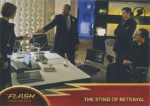 Flash Season 1 Gold Logo Parallel Chase Card #55 The Sting of Betrayal