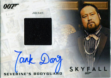 James Bond Archives 2017 Final Autograph Costume Card Tank Dong #220/500