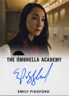Umbrella Academy Netflix Season 1 Autograph Card Emily Piggford as Helen