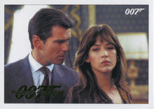 James Bond 007 Classics The World Is Not Enough 41 Gold Parallel Chase  #035/125