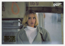 James Bond Archives 2016 Living Daylights Gold Foil 21 Parallel Card #065/125
